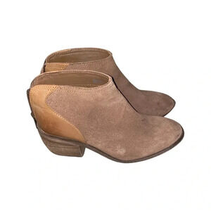 Charles by Charles David Yasmin Cognac Suede Bootie Size 6.5